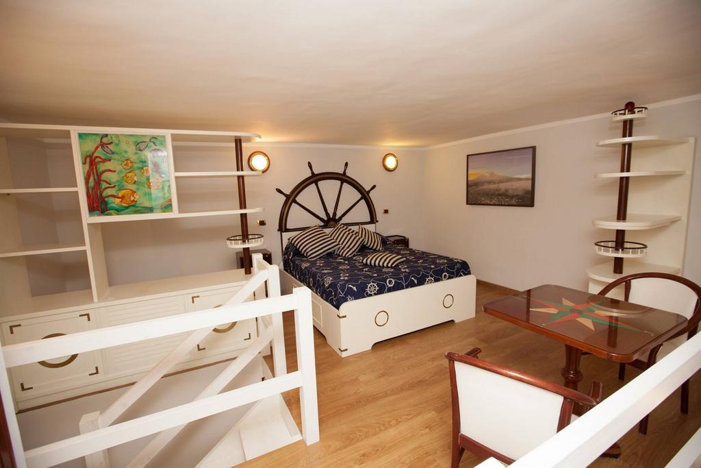 Hotel Ausonia Naples Luaran gambar