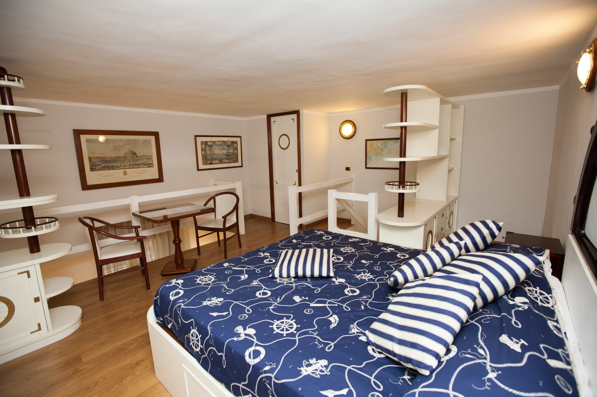 Hotel Ausonia Naples Luaran gambar