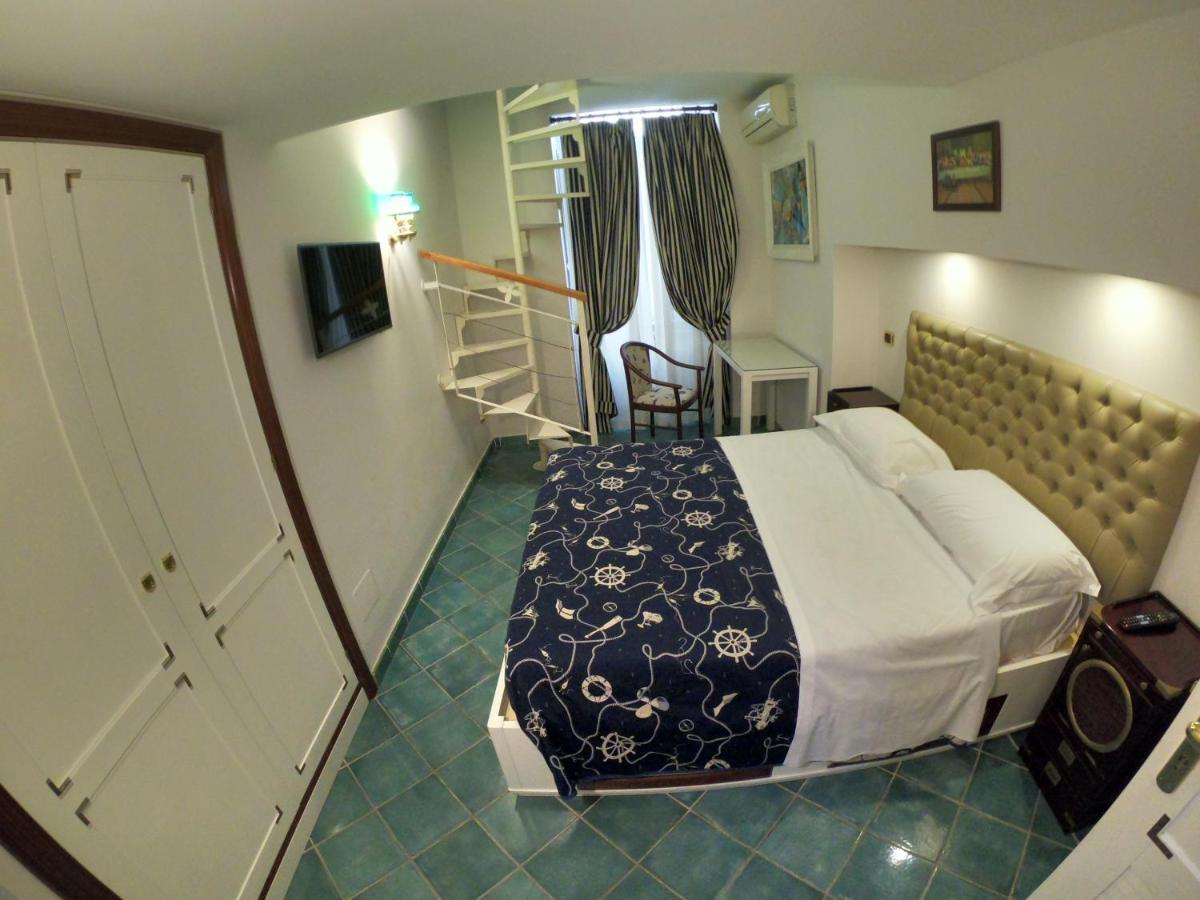 Hotel Ausonia Naples Luaran gambar