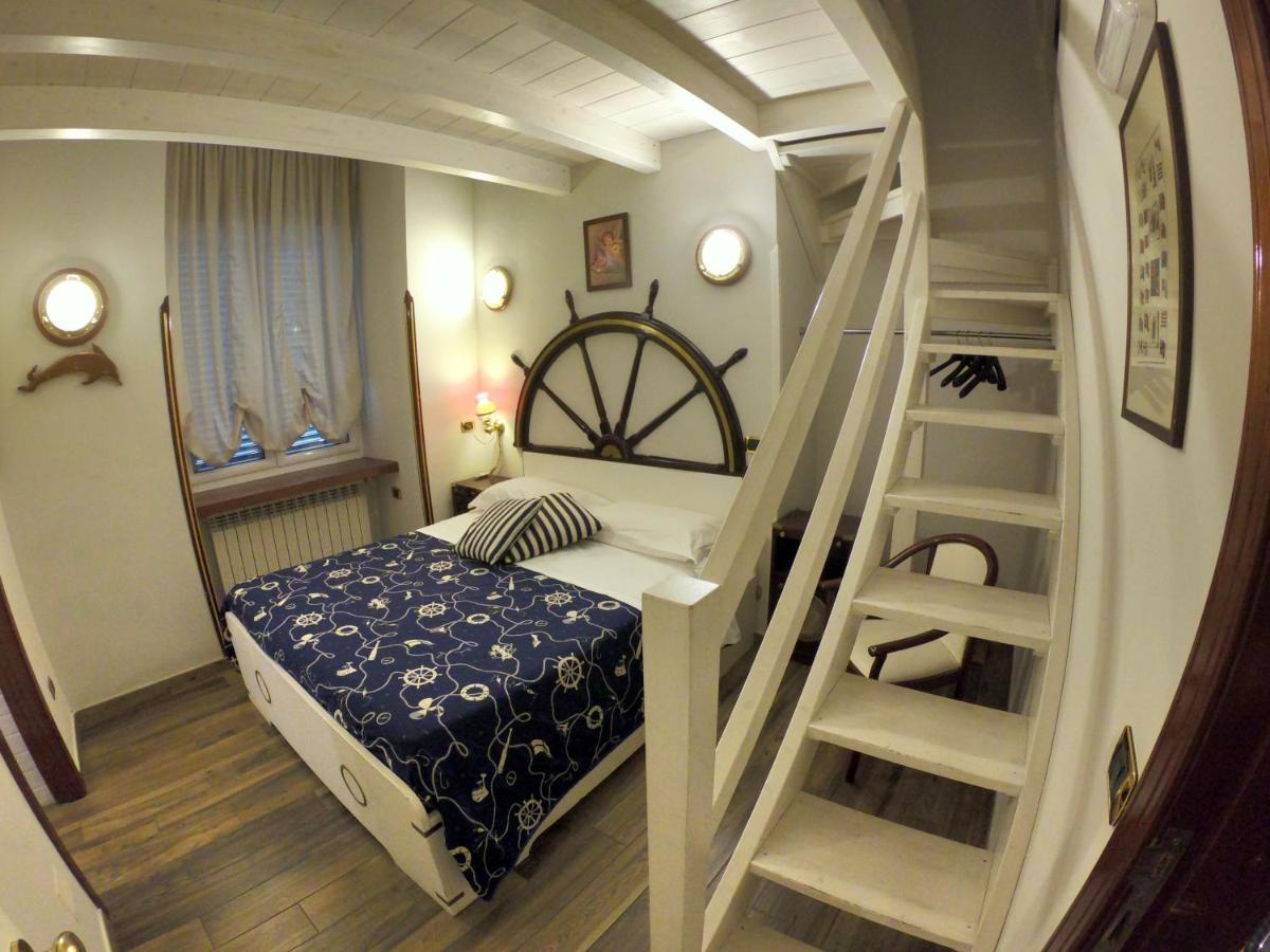 Hotel Ausonia Naples Luaran gambar