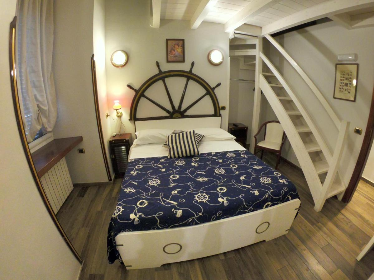 Hotel Ausonia Naples Luaran gambar